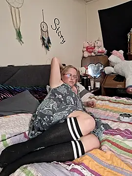 Toybox13 Pika online show from September 14, 2025, 11:27 pm