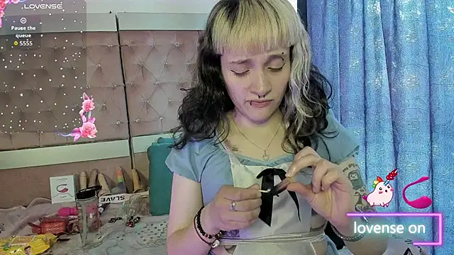 Snapshot of neeko_princes chatting on July 1, 2026, 12:38 pm neeko princes online show from July 1, 2026, 12:38 pm