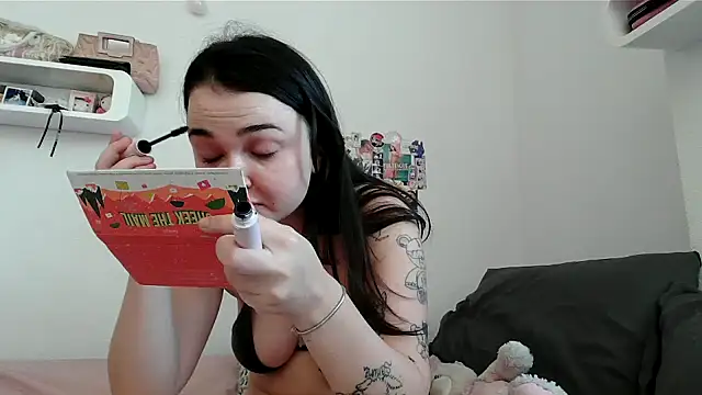 Snapshot of chunliklk chatting on September 18, 2025, 4:32 pm chunliklk online show from September 18, 2025, 4:32 pm