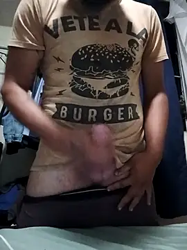 Snapshot of Bartolito001 chatting on October 3, 2025, 1:31 am Bartolito001 online show from October 3, 2025, 1:31 am