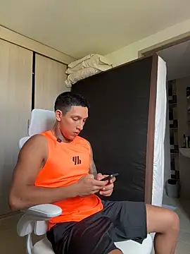 sendfer online show from November 3, 2025, 8:23 pm