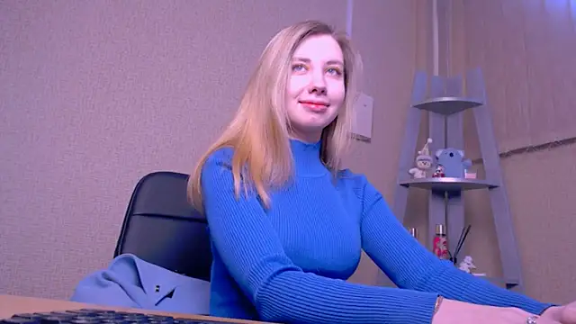 Snapshot of AliceFire_ chatting on March 3, 2025, 7:13 am AliceFire online show from March 3, 2025, 7:13 am