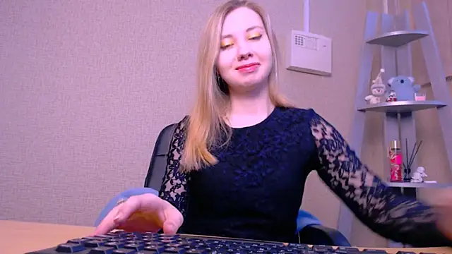 Snapshot of AliceFire_ chatting on February 27, 2025, 8:24 am AliceFire online show from February 27, 2025, 8:24 am