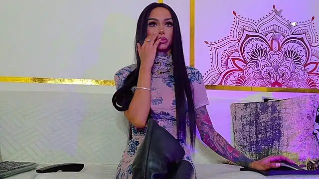 PandoraVolkov online show from October 22, 2025, 7:35 pm