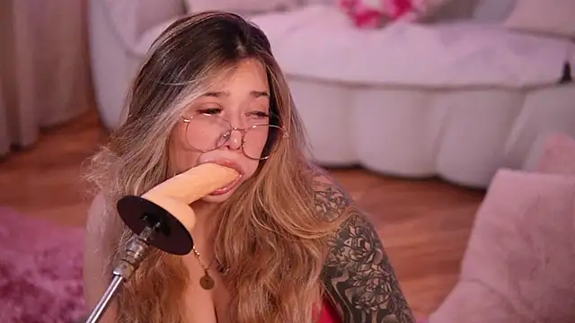 lilith gray9 online show from November 29, 2025, 4:23 am