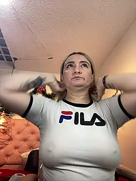 Snapshot of antonella87 chatting on December 19, 2025, 10:23 pm antonella87 online show from December 19, 2025, 10:23 pm