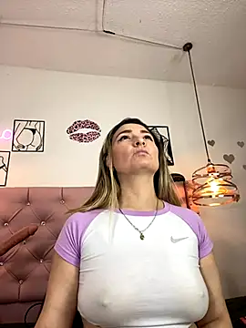 antonella87 online show from September 18, 2025, 9:18 pm