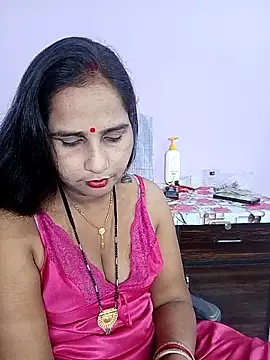 reemacouple007 online show from April 6, 2026, 4:46 am