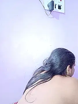 reemacouple007 online show from June 11, 2026, 8:06 pm