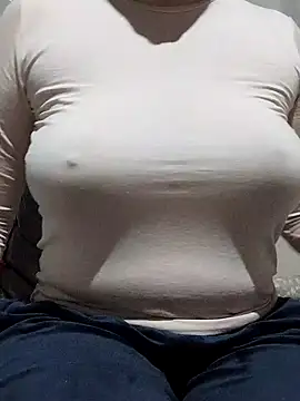 Elaa Su online show from January 28, 2025, 4:19 pm