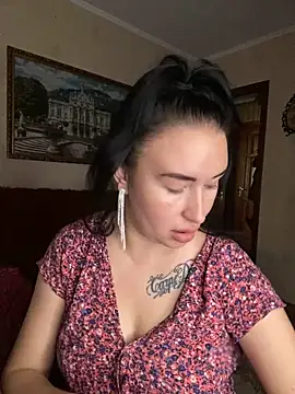 Snapshot of Roxana_Bell chatting on June 27, 2026, 9:04 am Roxana Bell online show from June 27, 2026, 9:04 am