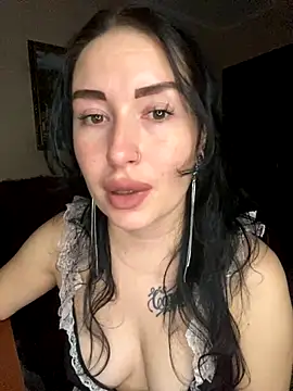 Roxana Bell online show from November 17, 2025, 6:56 pm