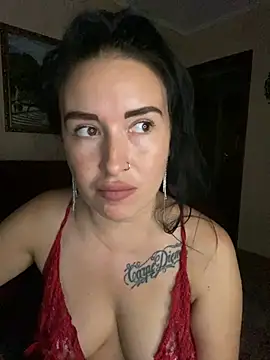 Snapshot of Roxana_Bell chatting on July 5, 2026, 4:25 pm Roxana Bell online show from July 5, 2026, 4:25 pm