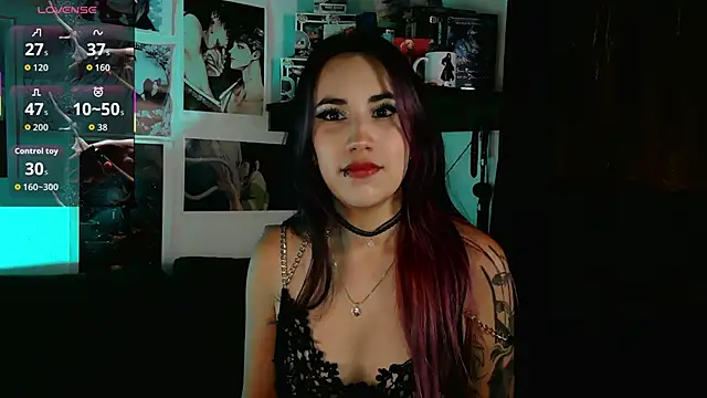 BLACKTSUKI7  online show from December 14, 2025, 9:42 pm