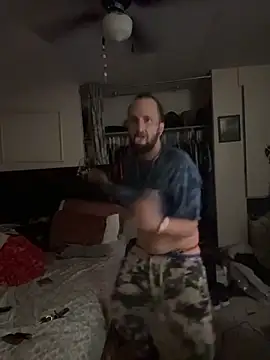 Snapshot of BobbyQ29 chatting on February 13, 2026, 10:37 am BobbyQ29 online show from February 13, 2026, 10:37 am