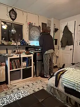 Snapshot of BobbyQ29 chatting on February 19, 2026, 1:19 pm BobbyQ29 online show from February 19, 2026, 1:19 pm