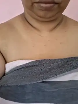 Ravina patil1 online show from April 19, 2026, 5:30 am