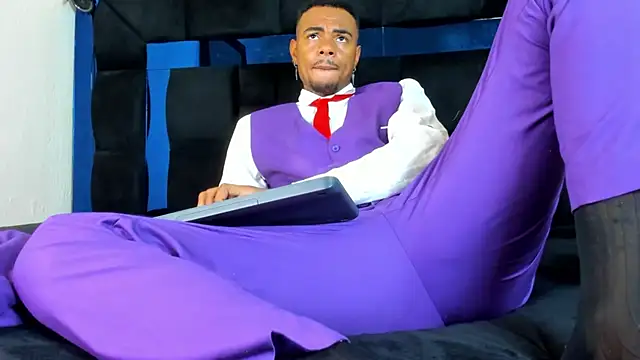 TysonWalkers online show from October 13, 2025, 2:24 am