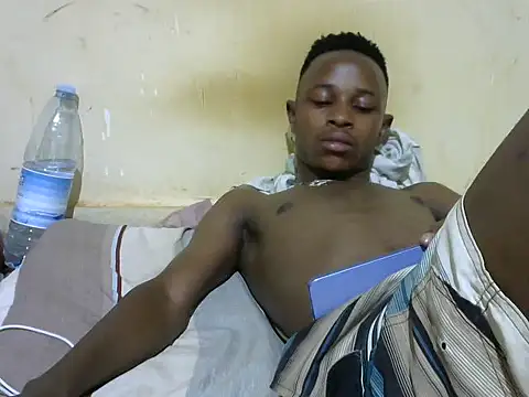 swthairydic online show from December 3, 2025, 8:52 pm