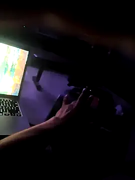 WyzwolonyMen online show from September 18, 2025, 1:08 am