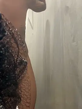 kingoqueens online show from September 19, 2025, 12:14 am