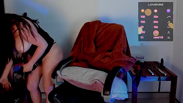 sara goodgirl13 online show from September 20, 2025, 4:56 pm