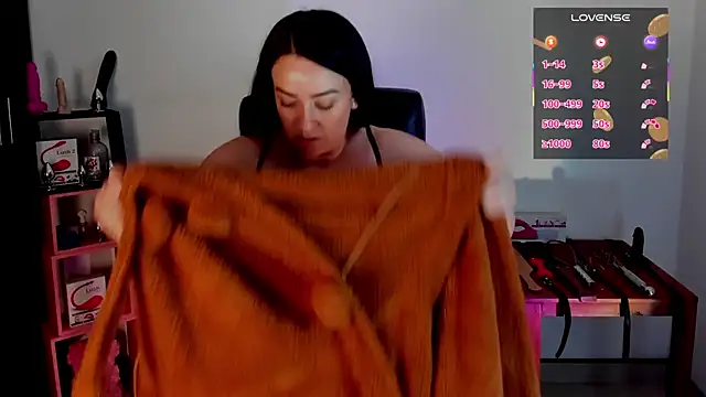 sara goodgirl13 online show from September 30, 2025, 6:25 pm