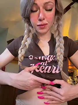 propertyofdaddy online show from April 8, 2026, 8:10 pm