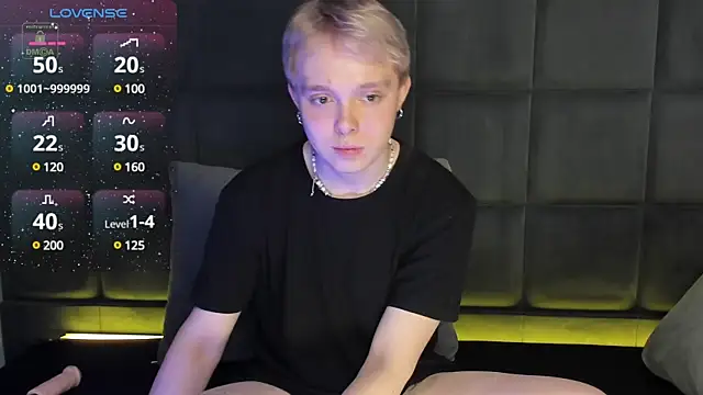 Snapshot of TimmyTaylon chatting on February 7, 2025, 3:41 pm TimmyTaylon online show from February 7, 2025, 3:41 pm