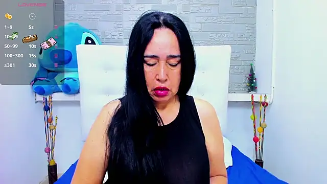 Snapshot of HorniestMilf chatting on November 14, 2025, 4:10 pm HorniestMilf online show from November 14, 2025, 4:10 pm