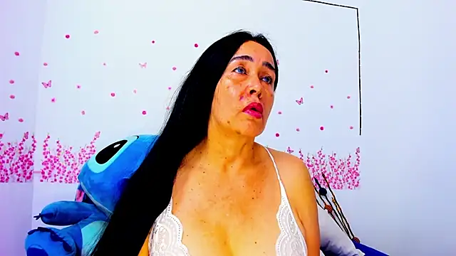 Snapshot of HorniestMilf chatting on July 7, 2026, 9:18 pm HorniestMilf online show from July 7, 2026, 9:18 pm