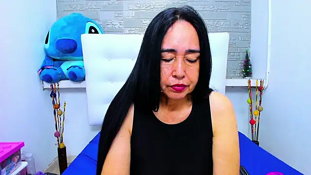 Snapshot of HorniestMilf chatting on October 5, 2025, 3:47 pm HorniestMilf online show from October 5, 2025, 3:47 pm