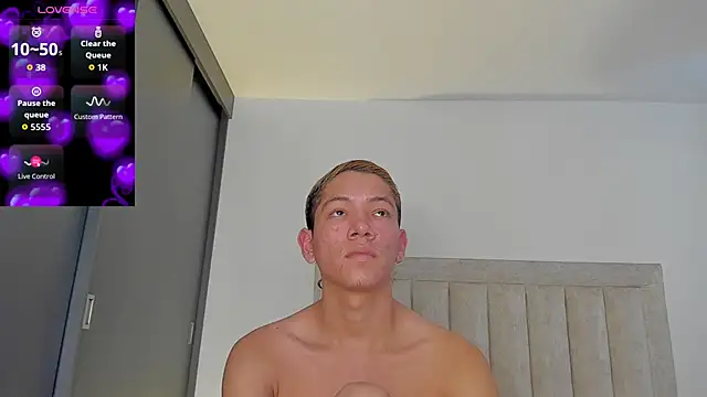 JulianRose 1 online show from November 19, 2025, 8:53 pm