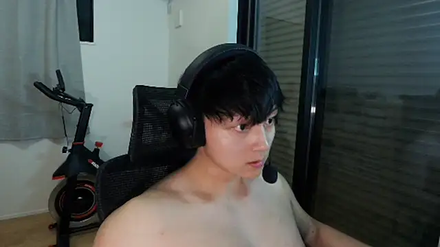 Tkcqcc online show from October 12, 2025, 4:08 pm