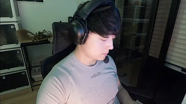 Tkcqcc online show from April 19, 2026, 3:24 pm