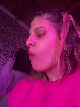 FlorBich online show from April 22, 2026, 4:47 pm