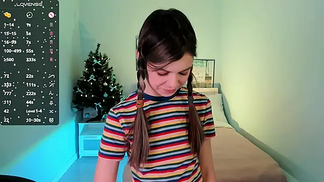 Snapshot of Lil_Amelie chatting on January 9, 2025, 6:48 am Lil Amelie online show from January 9, 2025, 6:48 am