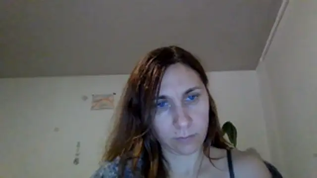 JasmineGlamour online show from November 14, 2025, 5:16 pm