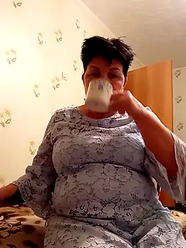 FantasyMichelle online show from December 31, 2024, 6:57 pm