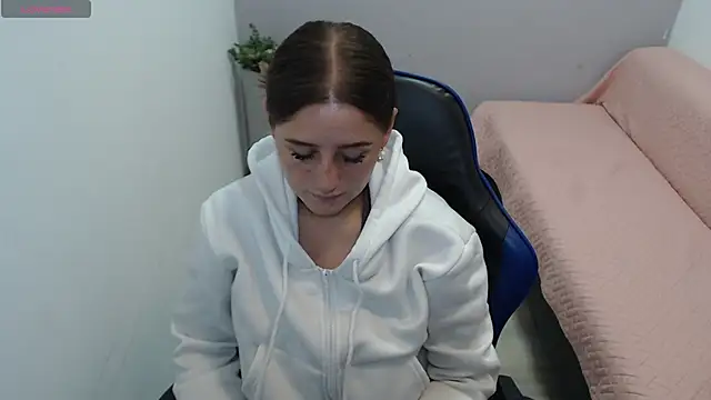 valerie diaz1 online show from February 11, 2026, 1:22 pm