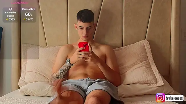 god drake online show from November 24, 2025, 5:35 pm