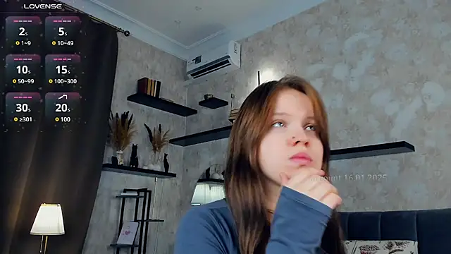 NicoleSkyt online show from March 23, 2025, 7:31 am