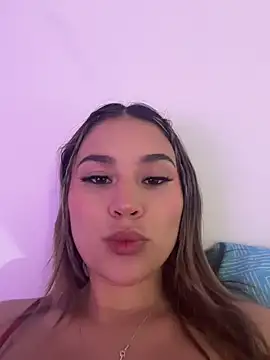 AntonelaDaly online show from November 26, 2025, 5:02 pm