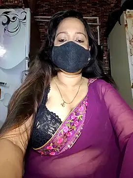 albelasummi702 online show from April 22, 2026, 12:28 am