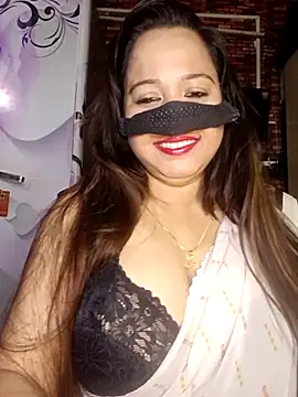 albelasummi702 online show from February 16, 2026, 2:32 am