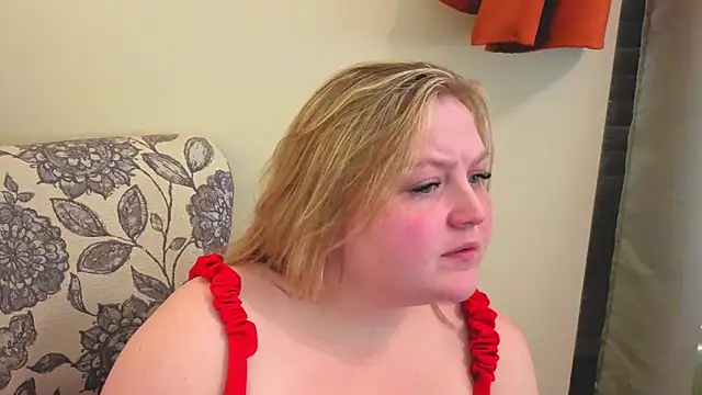 PhatAssBlond online show from April 6, 2026, 10:11 pm