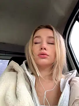 Snapshot of SSSATIVA_model chatting on November 11, 2025, 2:28 am SSSATIVA model online show from November 11, 2025, 2:28 am