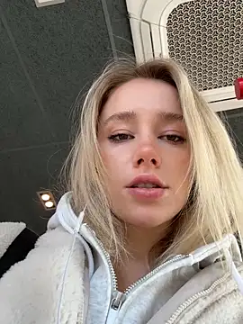 Snapshot of SSSATIVA_model chatting on October 16, 2025, 12:52 am SSSATIVA model online show from October 16, 2025, 12:52 am