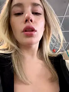 Snapshot of SSSATIVA_model chatting on November 21, 2025, 4:44 am SSSATIVA model online show from November 21, 2025, 4:44 am