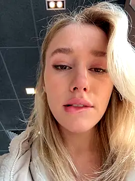 Snapshot of SSSATIVA_model chatting on November 4, 2025, 2:04 am SSSATIVA model online show from November 4, 2025, 2:04 am